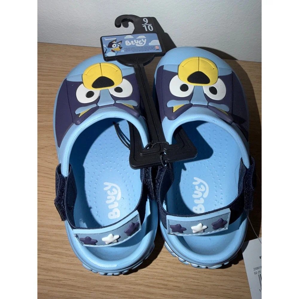 Boys bluey clogs size 9/10